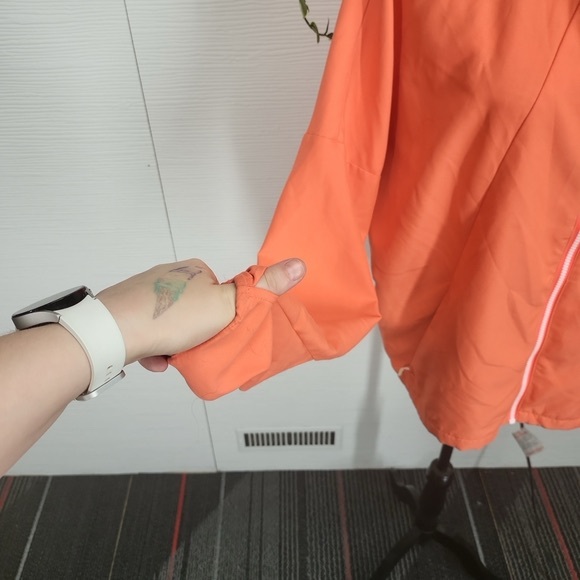 Bench Jacket - Picture 6 of 16